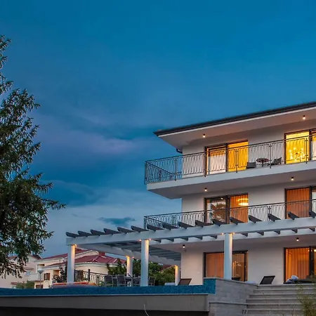 Luxury Rivabel Вилла Малинска