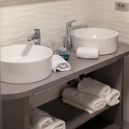 Willa Luxury Rivabel *