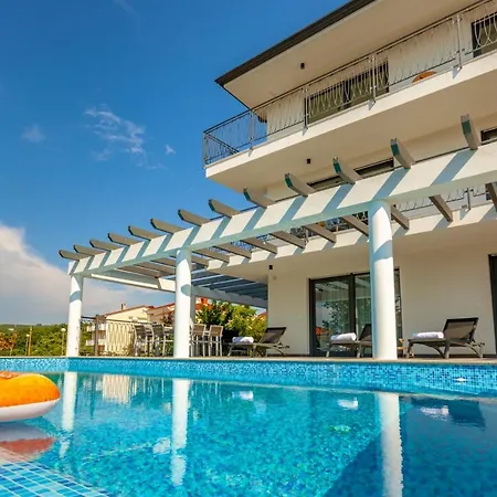 וילה Luxury Rivabel מאלינסקה