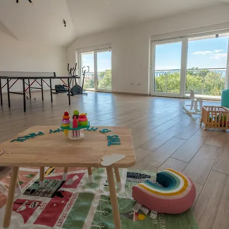 Luxury Rivabel וילה מאלינסקה