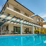 Luxury Rivabel